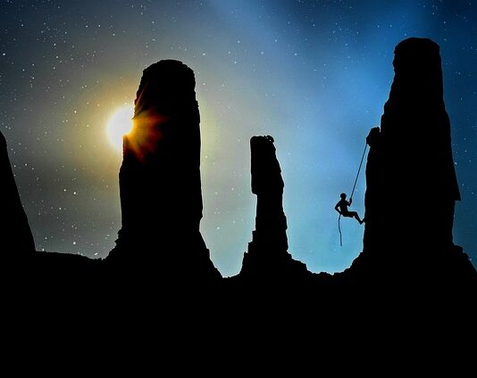 Jakie elementy powinno zawierać bezpieczne hasło zaznacz poprawne odpowiedzi )?